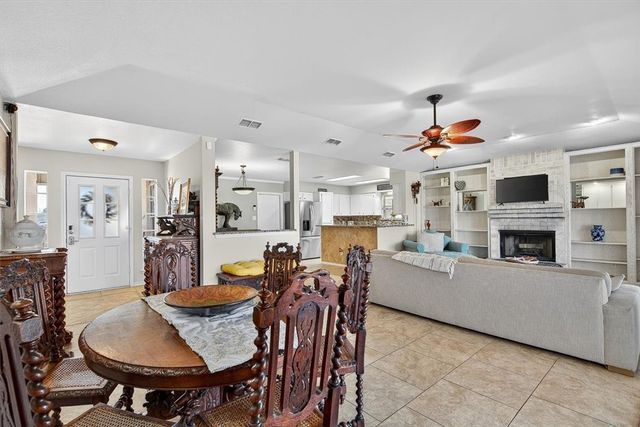 13822 Brigantine Dr, Corpus Christi, TX 78418