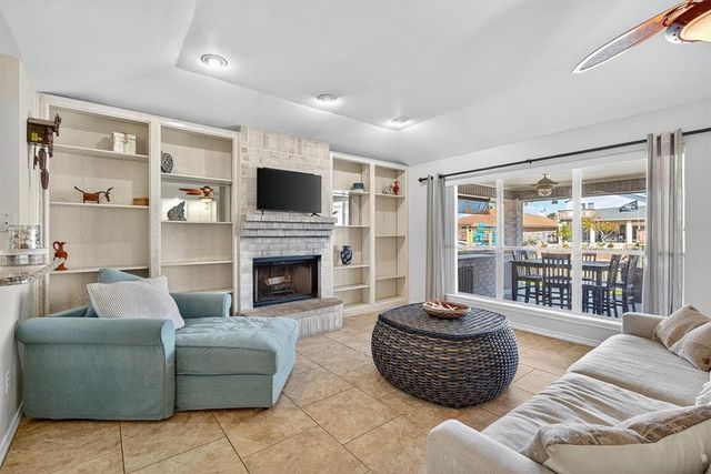 13822 Brigantine Dr, Corpus Christi, TX 78418