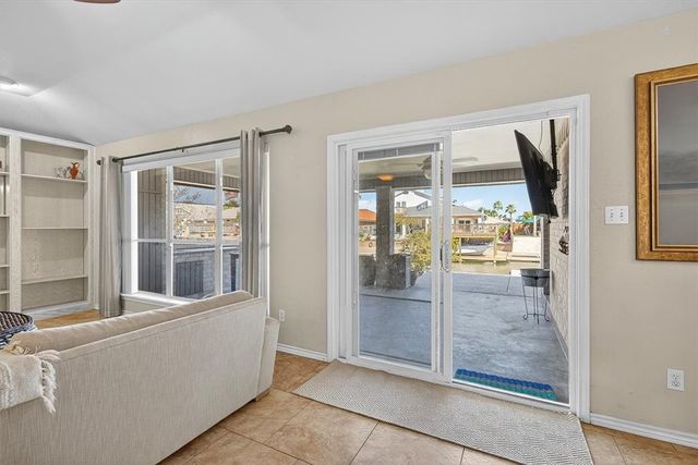 13822 Brigantine Dr, Corpus Christi, TX 78418