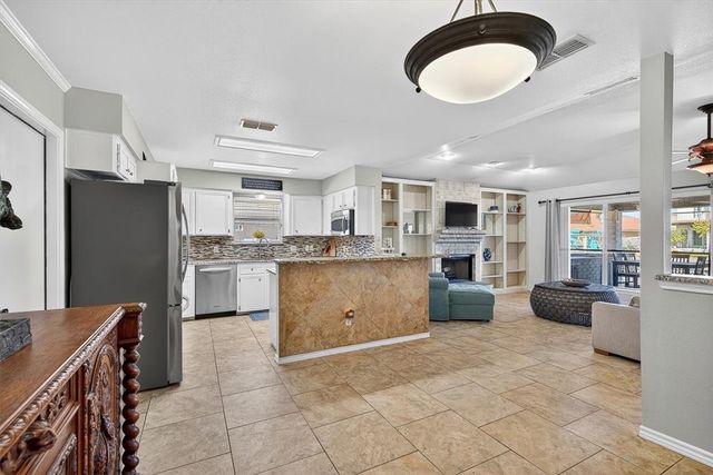 13822 Brigantine Dr, Corpus Christi, TX 78418