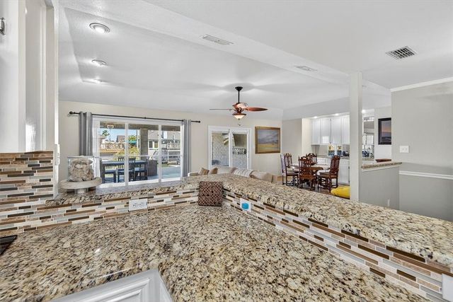 13822 Brigantine Dr, Corpus Christi, TX 78418