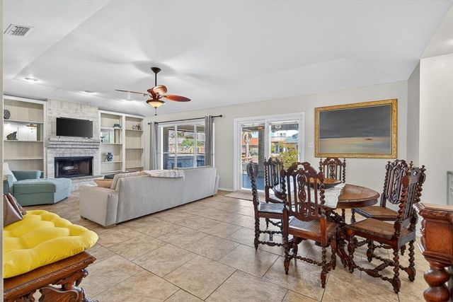 13822 Brigantine Dr, Corpus Christi, TX 78418