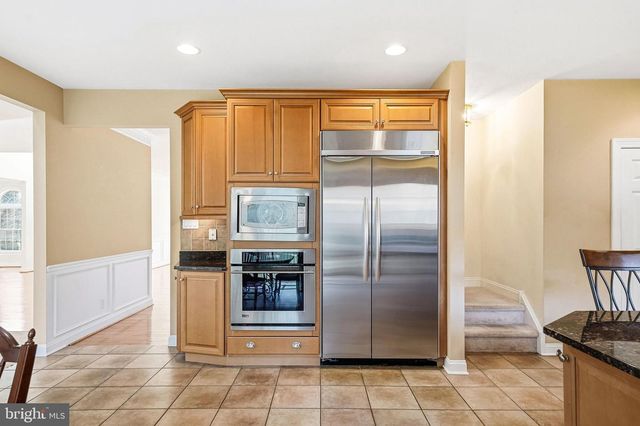 950 BORTONS LANDING RD, Moorestown, NJ 08057