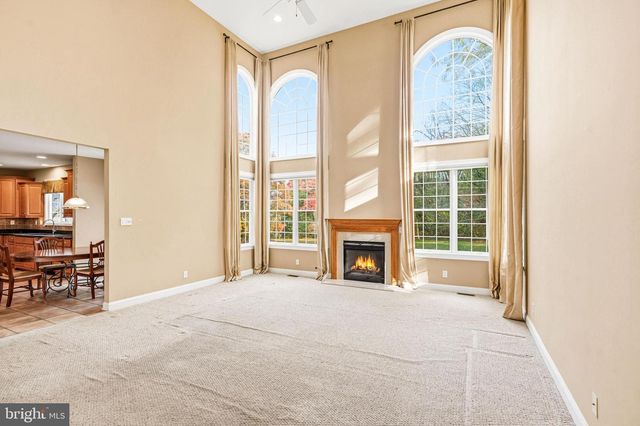 950 BORTONS LANDING RD, Moorestown, NJ 08057
