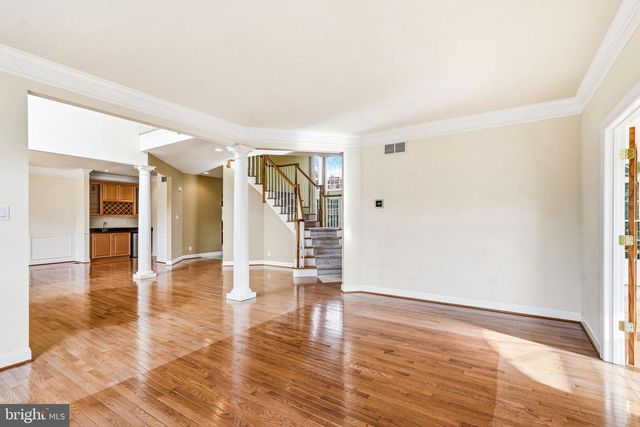 950 BORTONS LANDING RD, Moorestown, NJ 08057