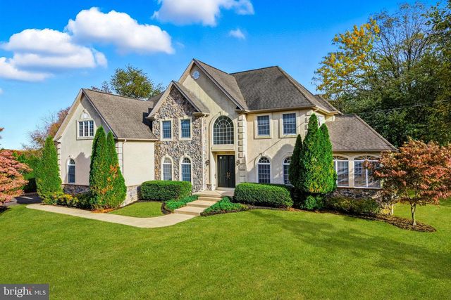 950 BORTONS LANDING RD, Moorestown, NJ 08057