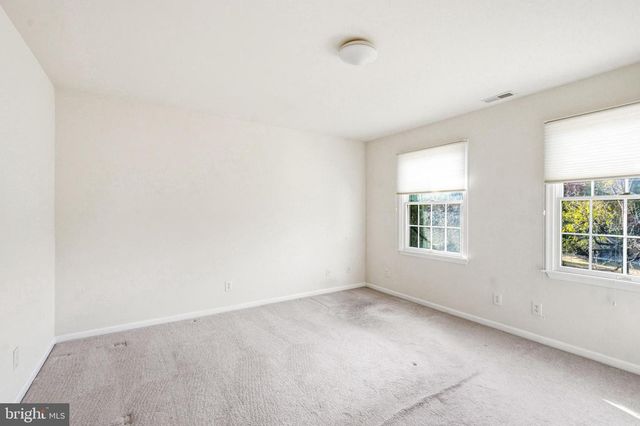 950 BORTONS LANDING RD, Moorestown, NJ 08057