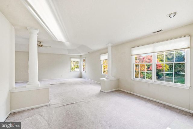 950 BORTONS LANDING RD, Moorestown, NJ 08057