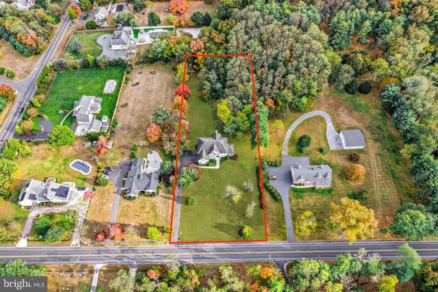 950 BORTONS LANDING RD, Moorestown, NJ 08057