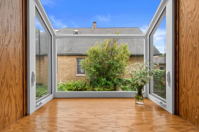 2261 N 59th STREET, Milwaukee, WI 53208