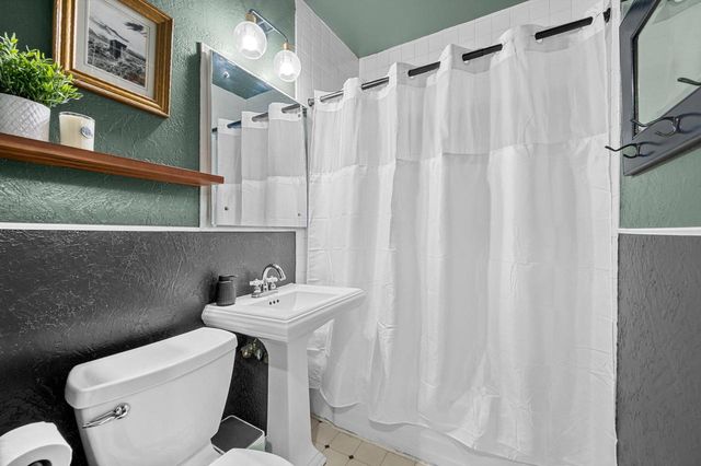 2261 N 59th STREET, Milwaukee, WI 53208