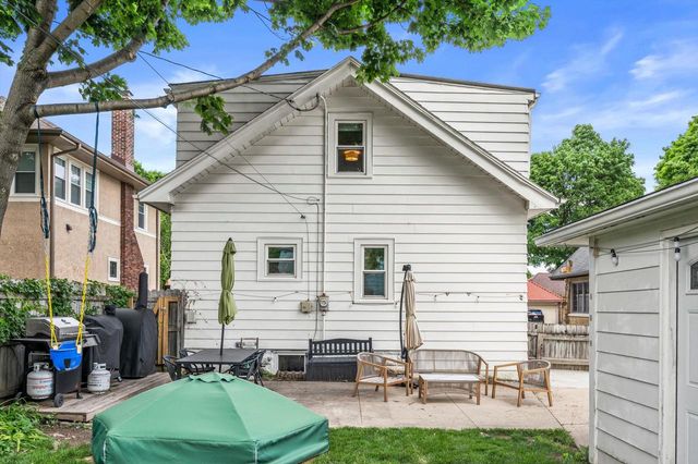 2261 N 59th STREET, Milwaukee, WI 53208