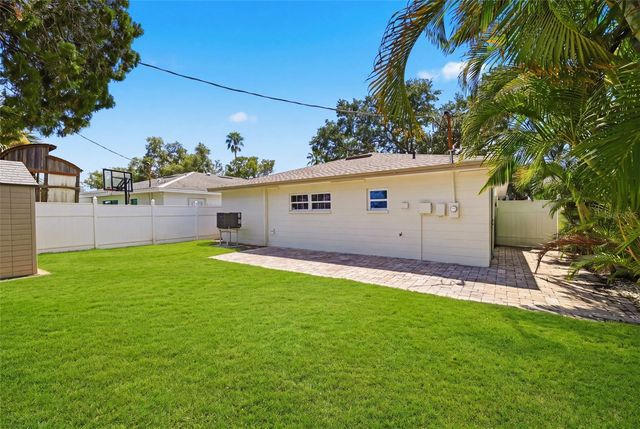 615 E DAVIS BOULEVARD, Tampa, FL 33606