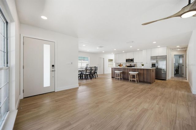615 E DAVIS BOULEVARD, Tampa, FL 33606