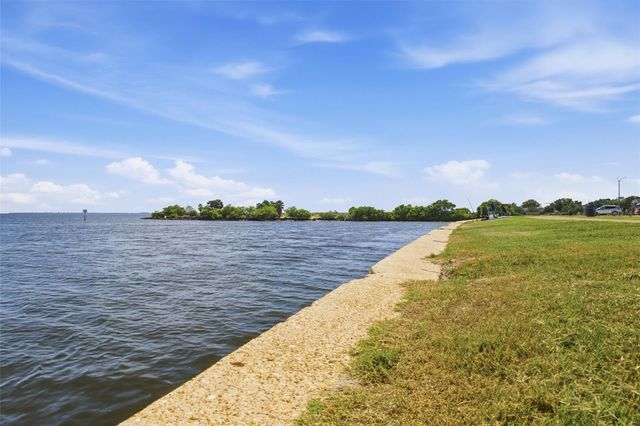 615 E DAVIS BOULEVARD, Tampa, FL 33606