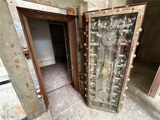 10518 Superior Avenue, Cleveland, OH 44106