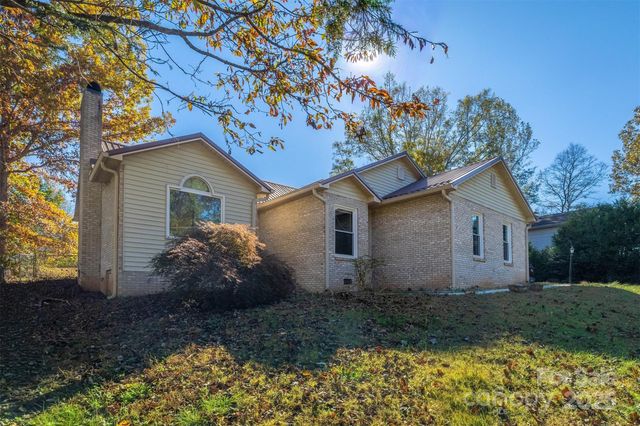 2693 Farmland Acres Road, Morganton, NC 28655