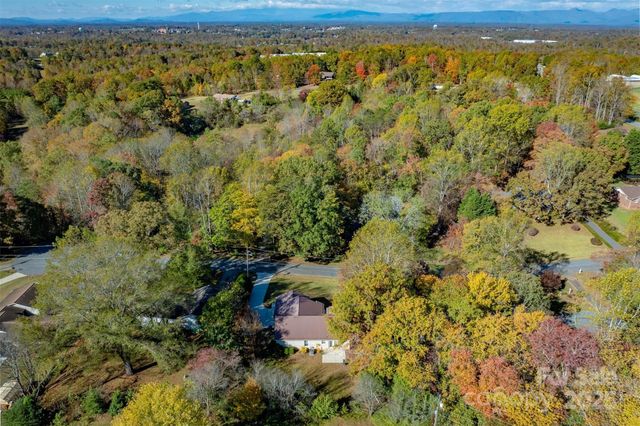 2693 Farmland Acres Road, Morganton, NC 28655