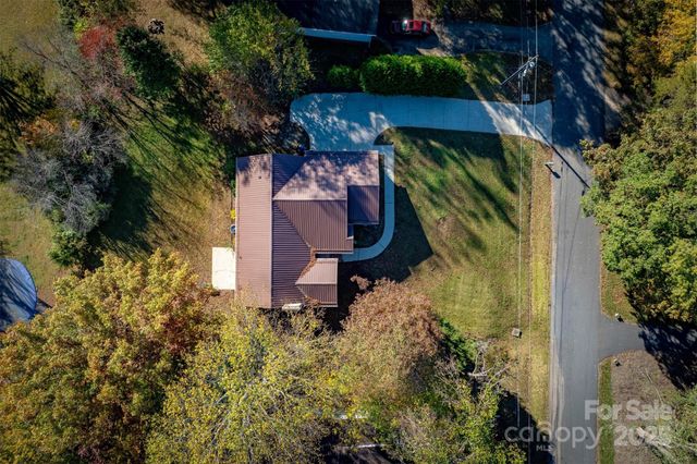 2693 Farmland Acres Road, Morganton, NC 28655