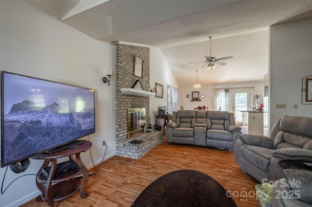 2693 Farmland Acres Road, Morganton, NC 28655