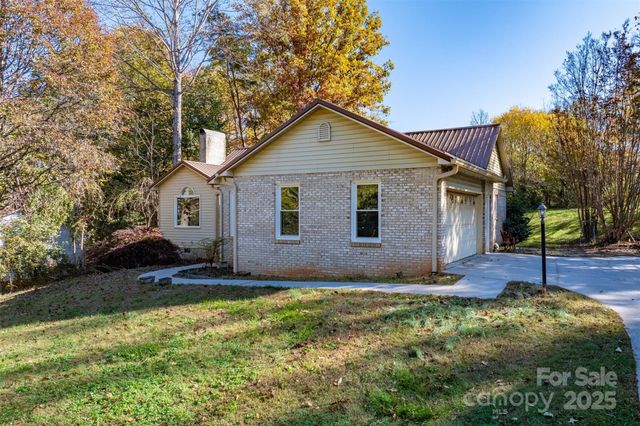 2693 Farmland Acres Road, Morganton, NC 28655