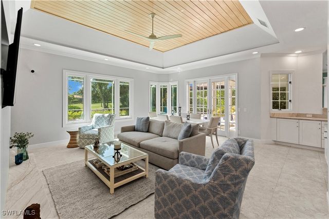 800 Ashburton DR, Naples, FL 34110