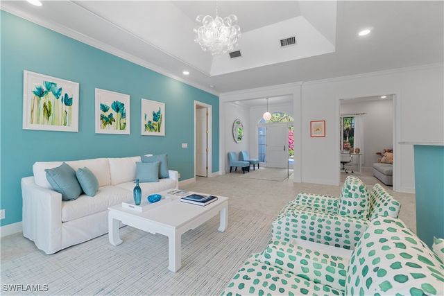 800 Ashburton DR, Naples, FL 34110