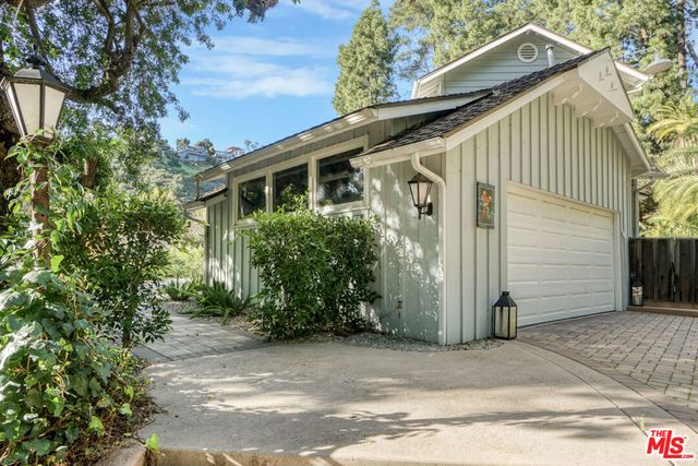 1250 Roscomare Road, Los Angeles, CA 90077