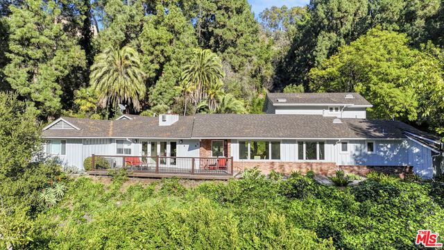 1250 Roscomare Road, Los Angeles, CA 90077