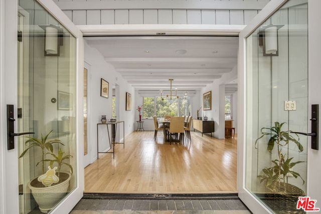 1250 Roscomare Road, Los Angeles, CA 90077