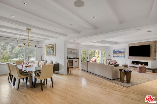 1250 Roscomare Road, Los Angeles, CA 90077