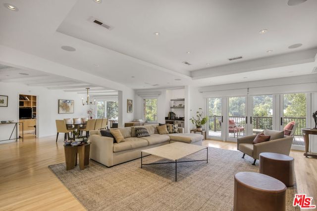 1250 Roscomare Road, Los Angeles, CA 90077