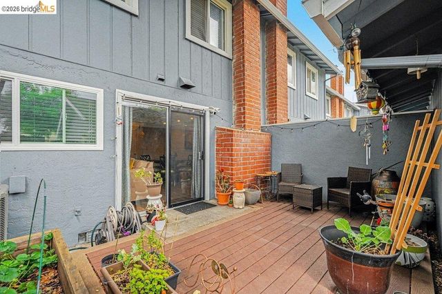 1454 Newhall Pkwy, Concord, CA 94521