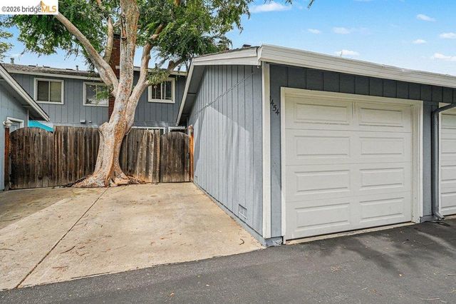 1454 Newhall Pkwy, Concord, CA 94521