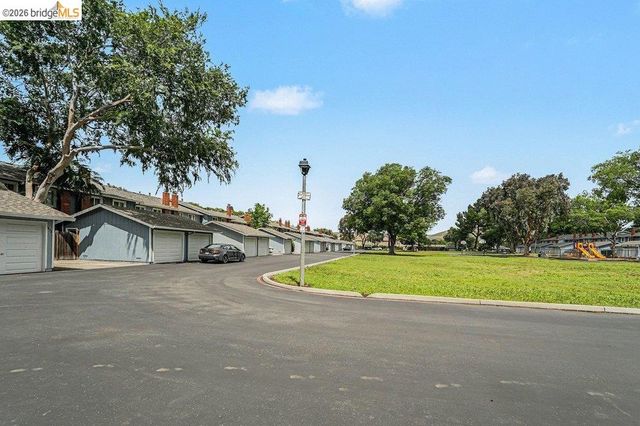 1454 Newhall Pkwy, Concord, CA 94521