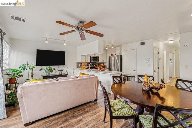 1454 Newhall Pkwy, Concord, CA 94521