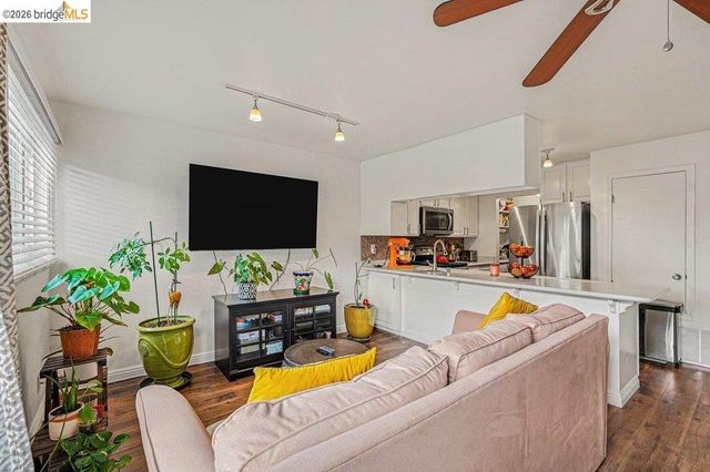 1454 Newhall Pkwy, Concord, CA 94521