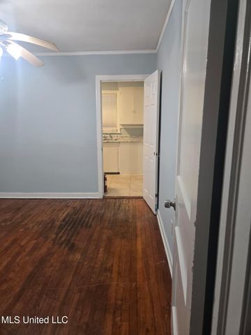 530 Avalon Road, Jackson, MS 39206