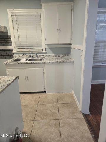 530 Avalon Road, Jackson, MS 39206