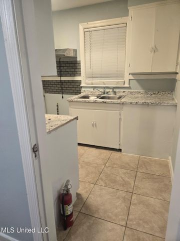 530 Avalon Road, Jackson, MS 39206