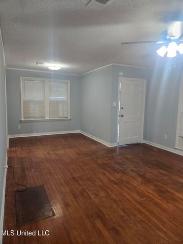 530 Avalon Road, Jackson, MS 39206