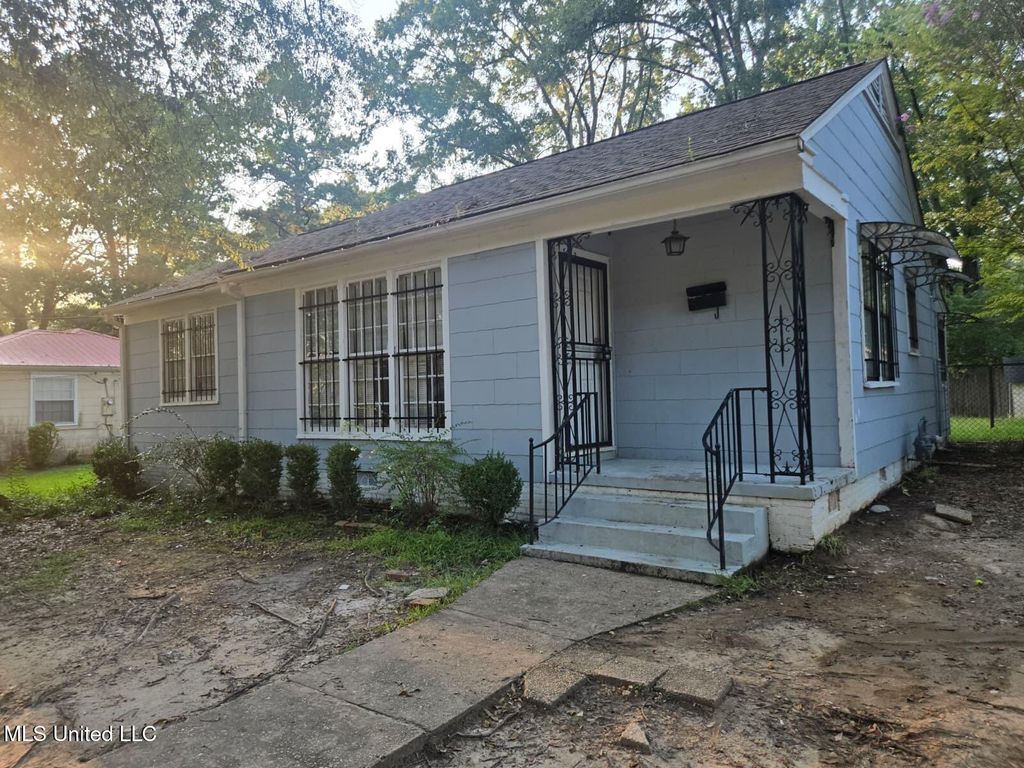 530 Avalon Road, Jackson, MS 39206
