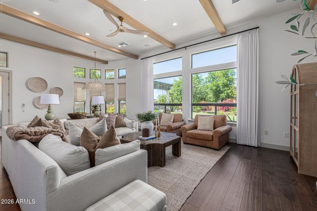 2816 E CLARK Drive, Gilbert, AZ 85297