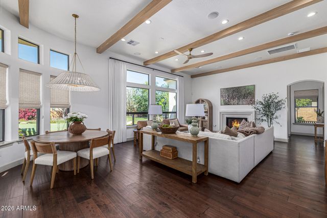 2816 E CLARK Drive, Gilbert, AZ 85297