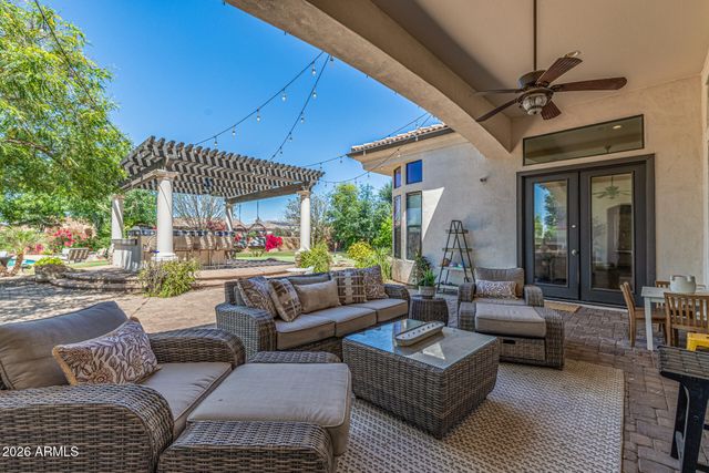 2816 E CLARK Drive, Gilbert, AZ 85297