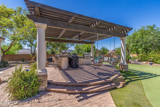2816 E CLARK Drive, Gilbert, AZ 85297