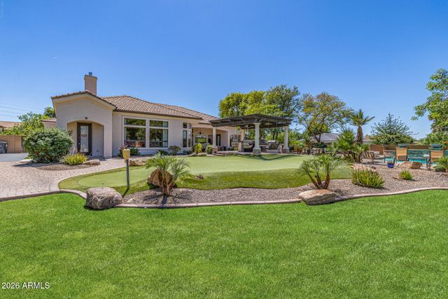 2816 E CLARK Drive, Gilbert, AZ 85297