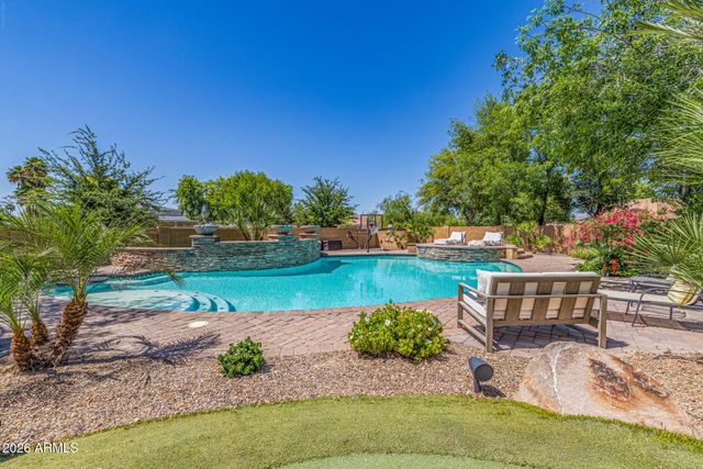 2816 E CLARK Drive, Gilbert, AZ 85297