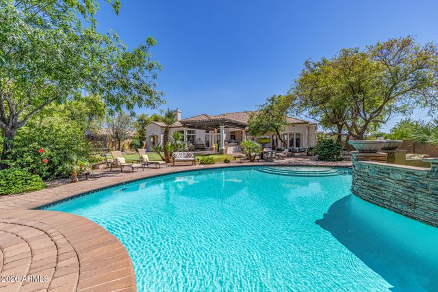 2816 E CLARK Drive, Gilbert, AZ 85297