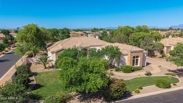 2816 E CLARK Drive, Gilbert, AZ 85297